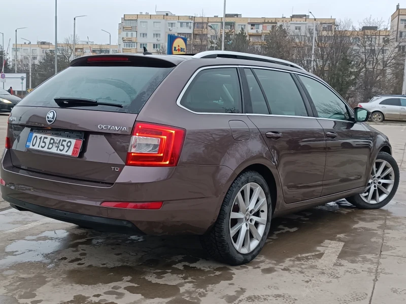 Skoda Octavia 2.0/150/DSG/PANO/NAVI/CANYON/LED/Кожа, снимка 5 - Автомобили и джипове - 53224307