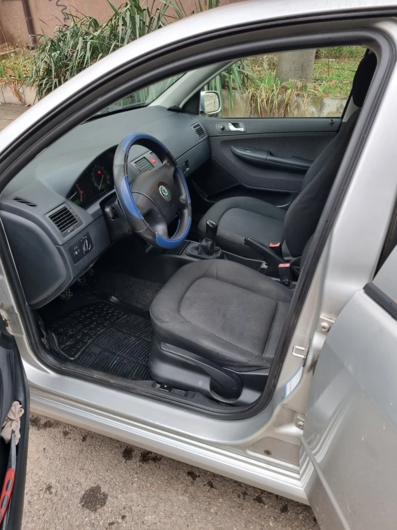 Skoda Fabia Газ Бензин - Фабрична, снимка 9 - Автомобили и джипове - 53599346