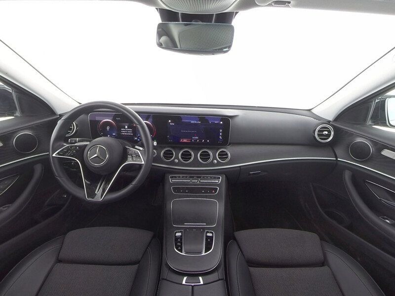 Mercedes-Benz E 200 НАЛИЧЕН AVANTGARDE + EXKUSIV EXTEREUR + BUSINESS  , снимка 9 - Автомобили и джипове - 39794348