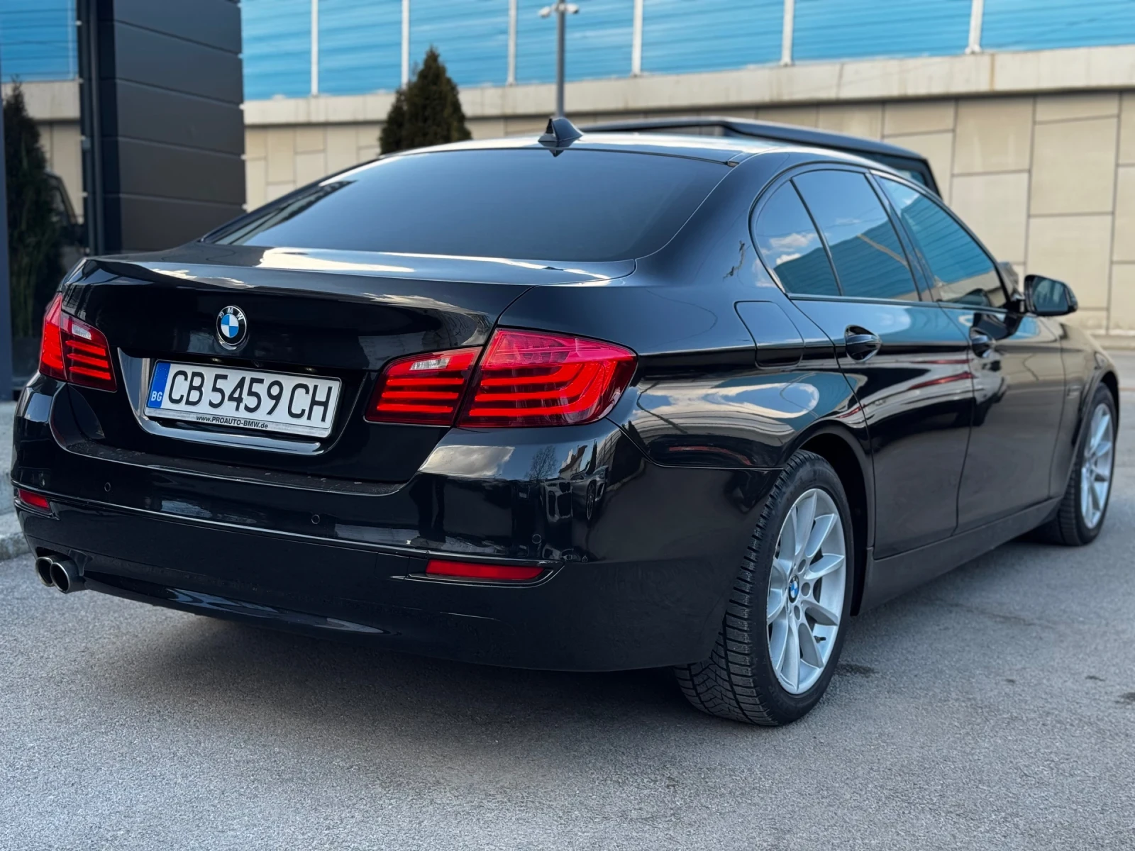 BMW 530 d xDrive LED PANO Softclose Keyless Distronic - изображение 5