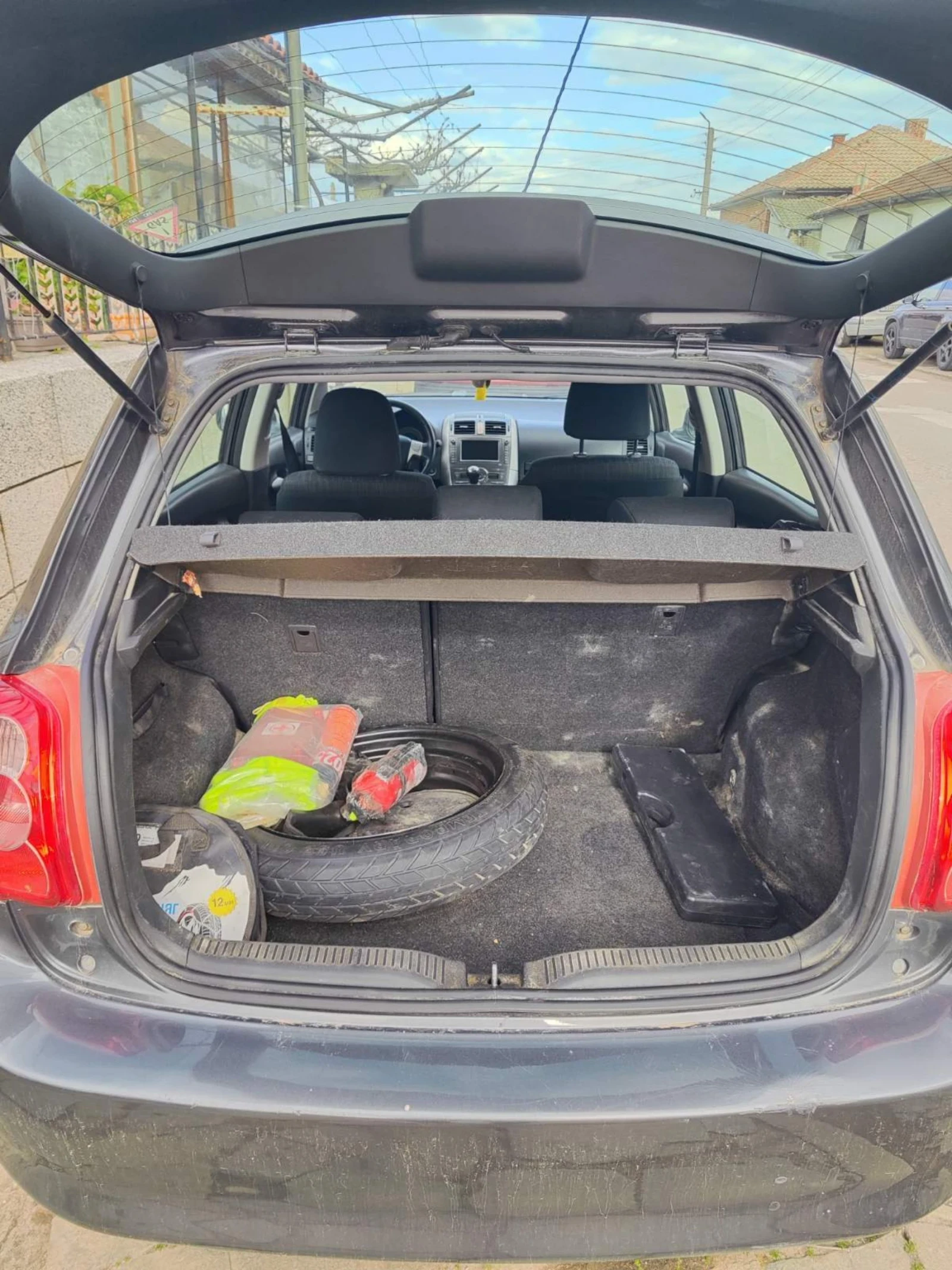 Toyota Auris 1.6 - изображение 9