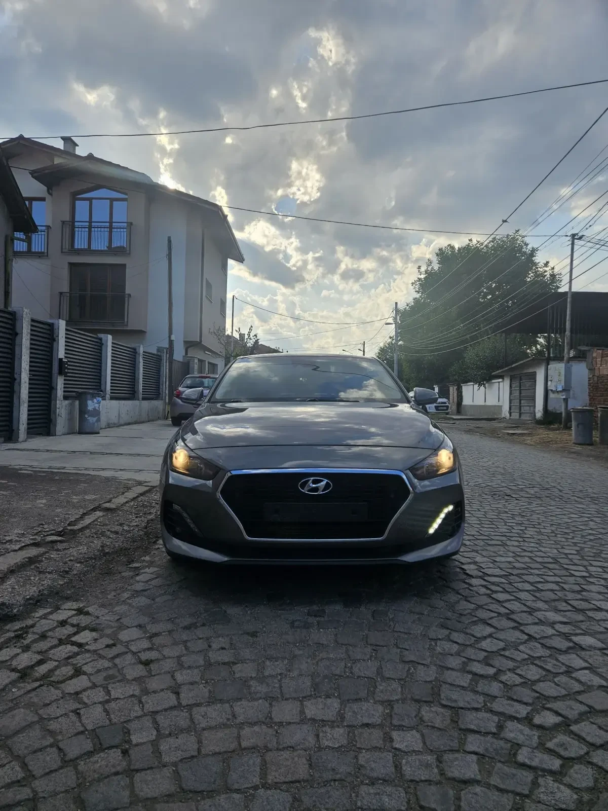 Hyundai I30 1.4 T-GDI Fastback - изображение 6