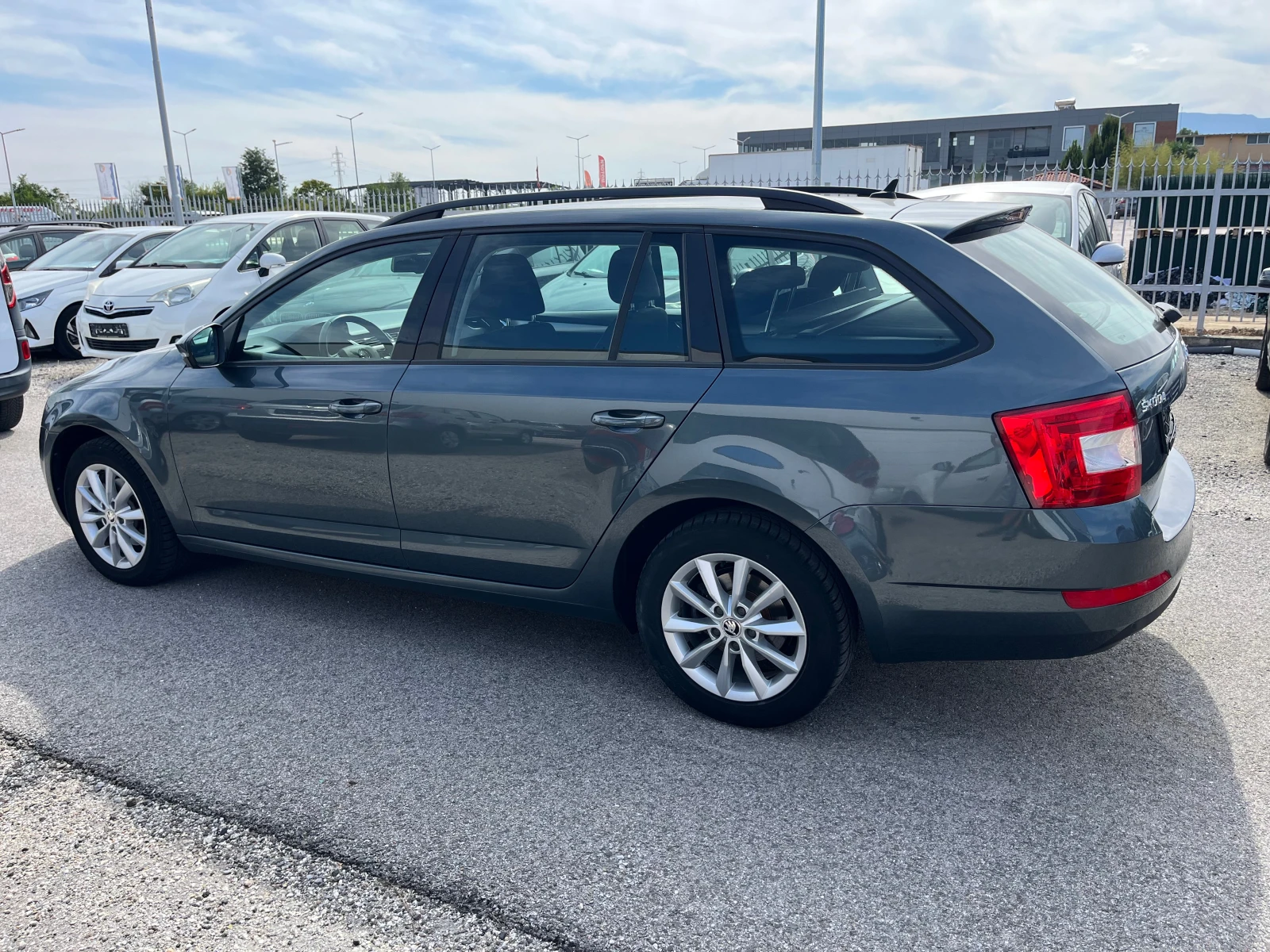 Skoda Octavia 1.6 TDI 110k.c - изображение 3