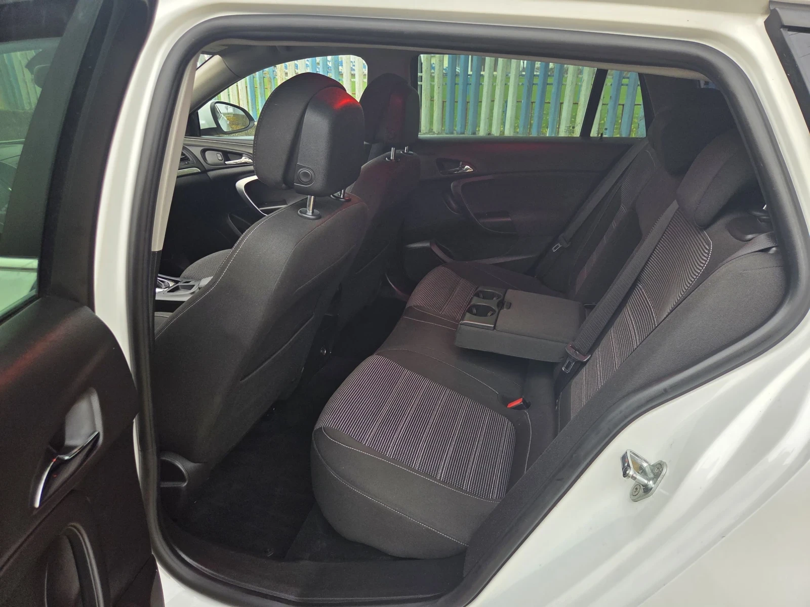 Opel Insignia Sports Tourer - изображение 8