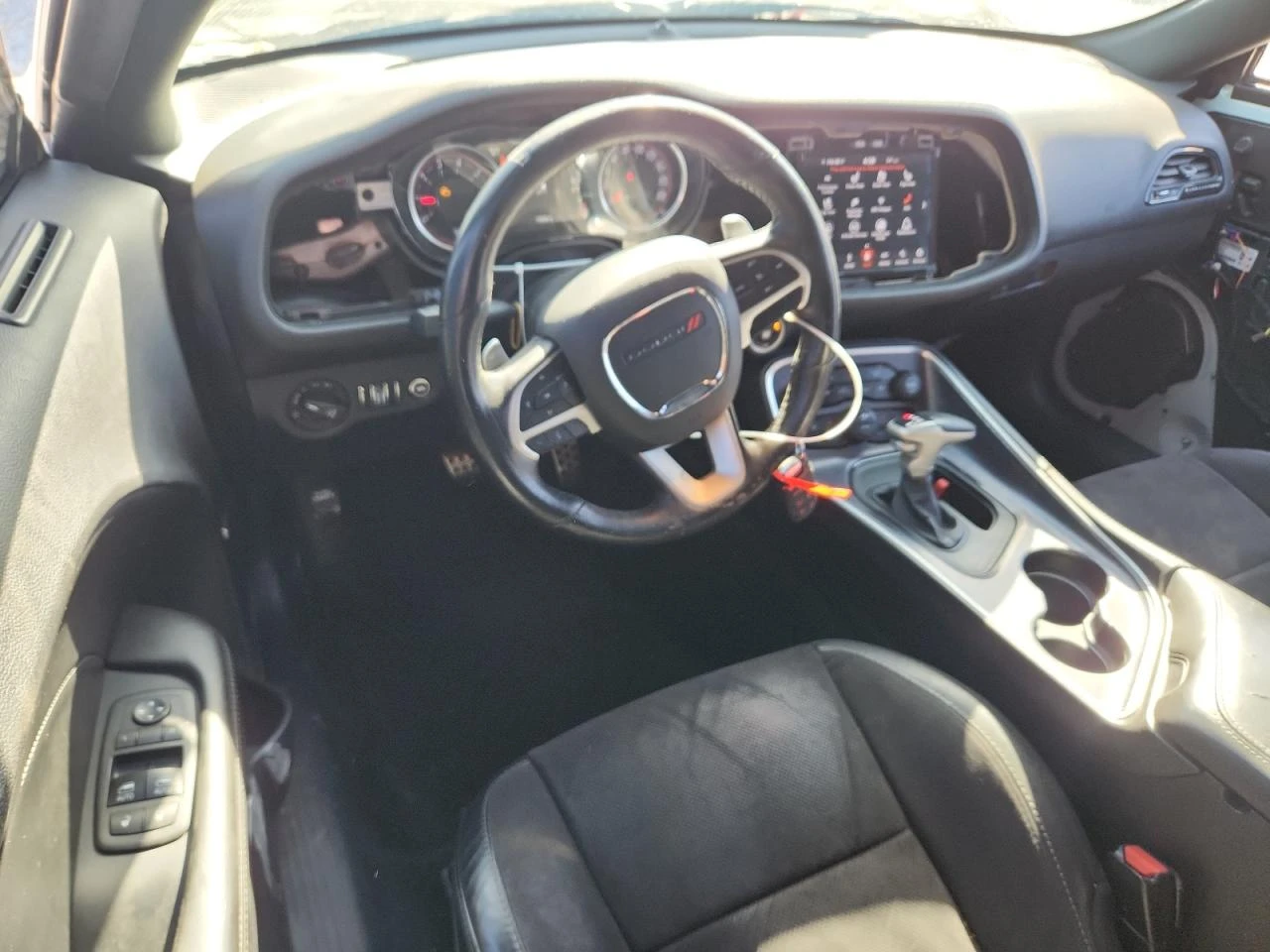 Dodge Challenger R/T 392 - изображение 8