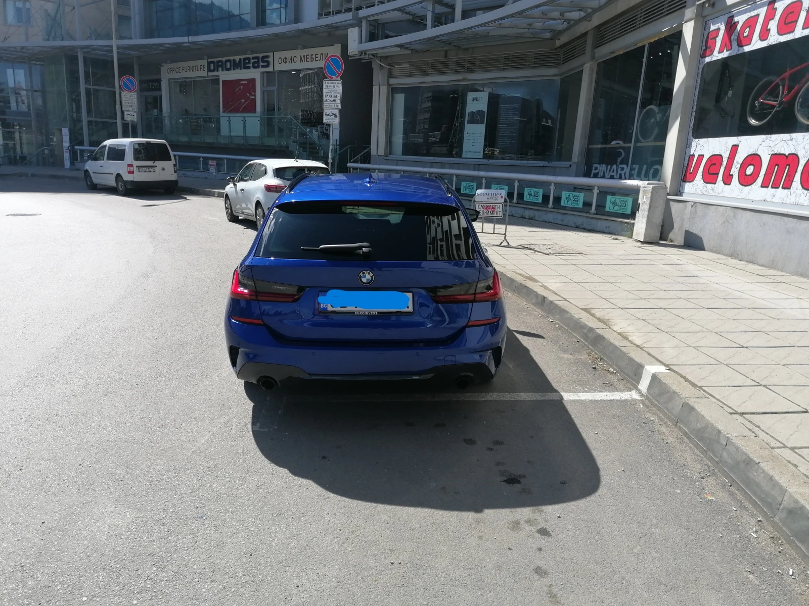 BMW 320  Xdrive, mild hybrid M paket, снимка 15 - Автомобили и джипове - 53892954