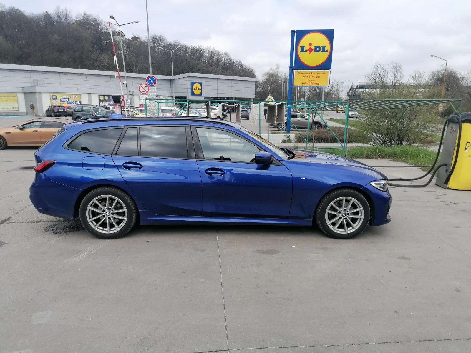 BMW 320  Xdrive, mild hybrid M paket, снимка 2 - Автомобили и джипове - 53892954