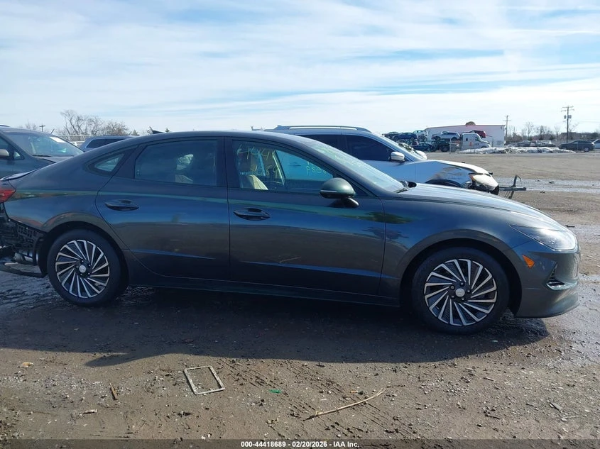 Hyundai Sonata 2.0l Hybrid Limited, снимка 13 - Автомобили и джипове - 53919027