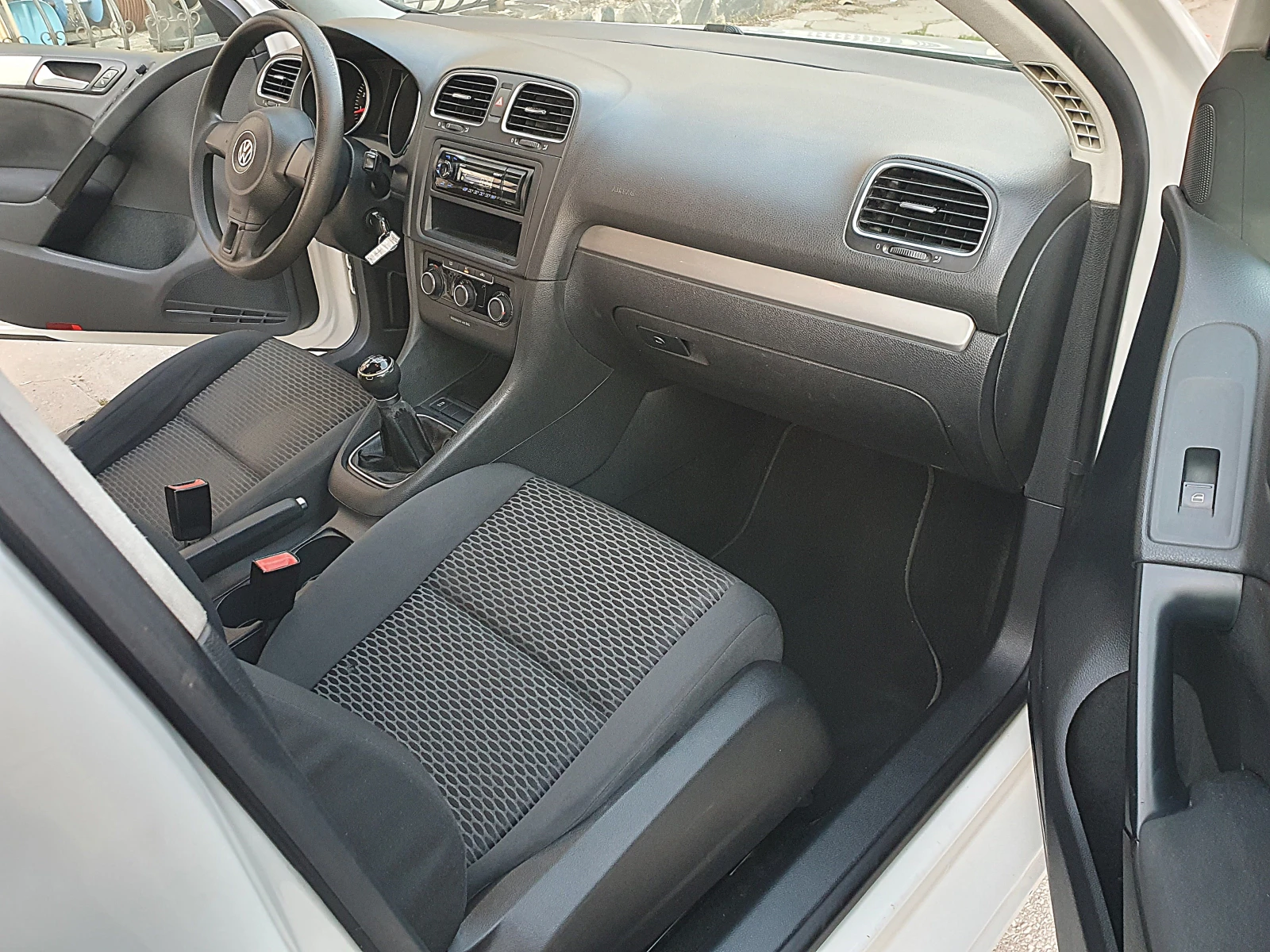 VW Golf 1.4i - 80k.s. Evro 5A, снимка 10 - Автомобили и джипове - 54117726