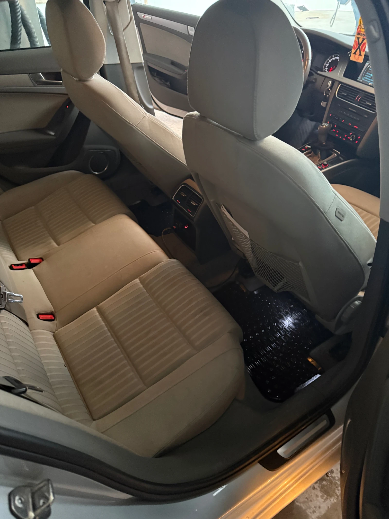 Audi A4 Avant 3.0 239 Ръчка , снимка 11 - Автомобили и джипове - 54360505