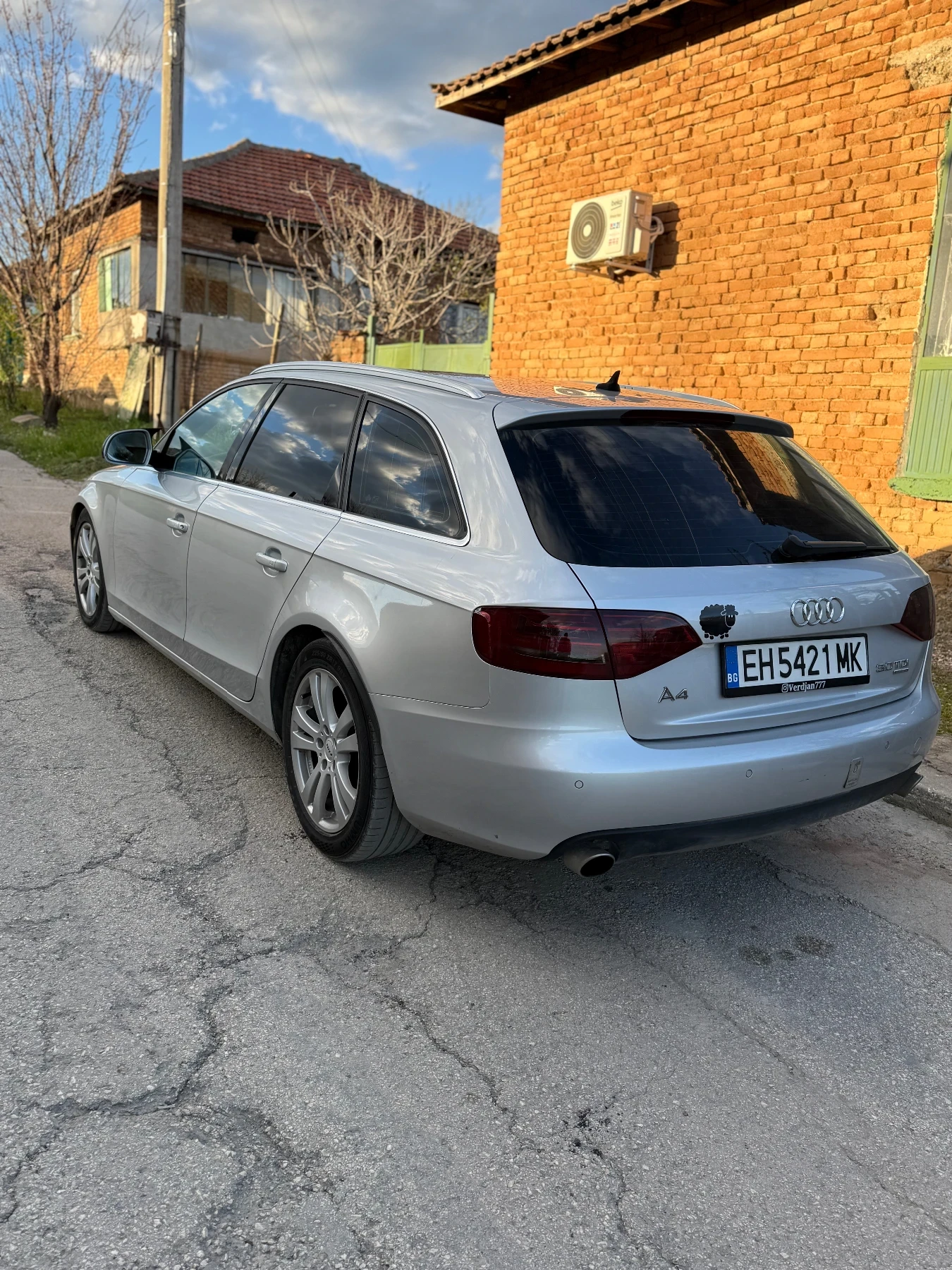Audi A4 Avant 3.0 239 Ръчка , снимка 4 - Автомобили и джипове - 54360505