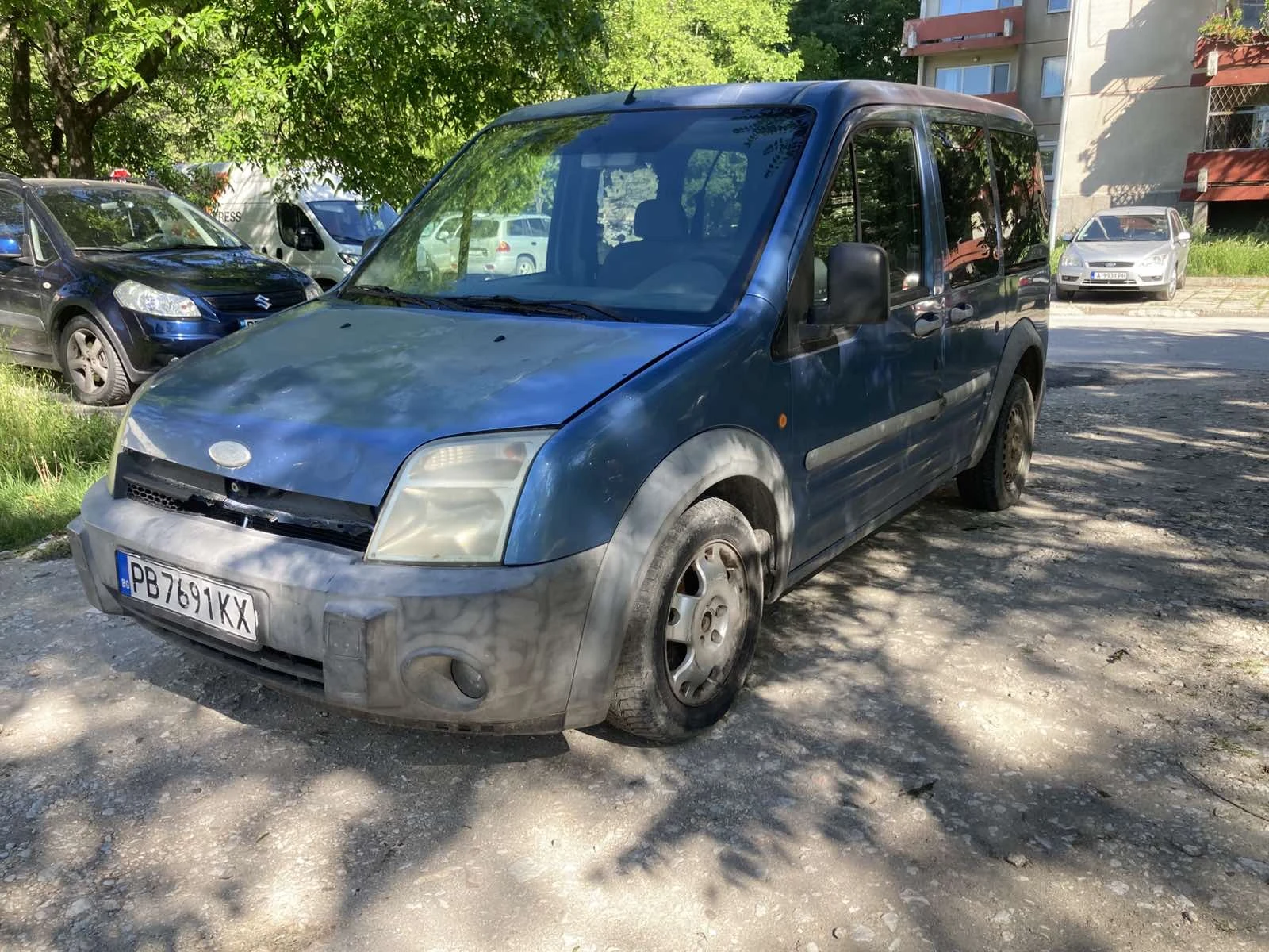 Ford Tourneo Connect 1.7D, снимка 8 - Автомобили и джипове - 54590030