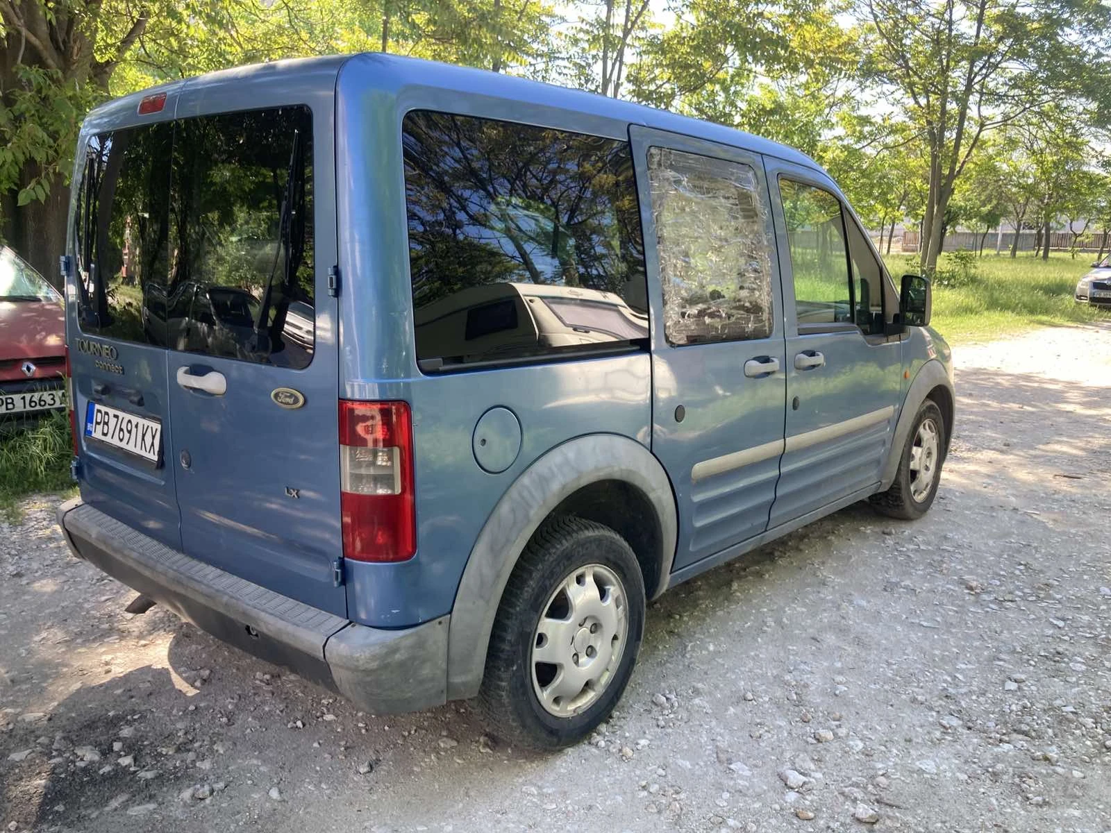 Ford Tourneo Connect 1.7D, снимка 4 - Автомобили и джипове - 54590030