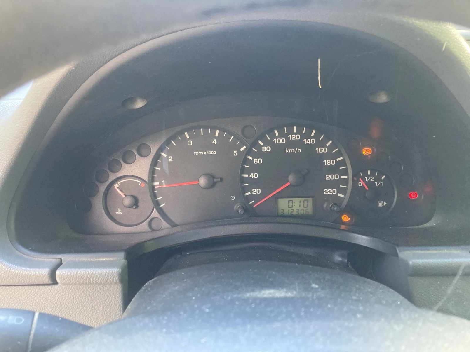 Ford Tourneo Connect 1.7D, снимка 14 - Автомобили и джипове - 54590030