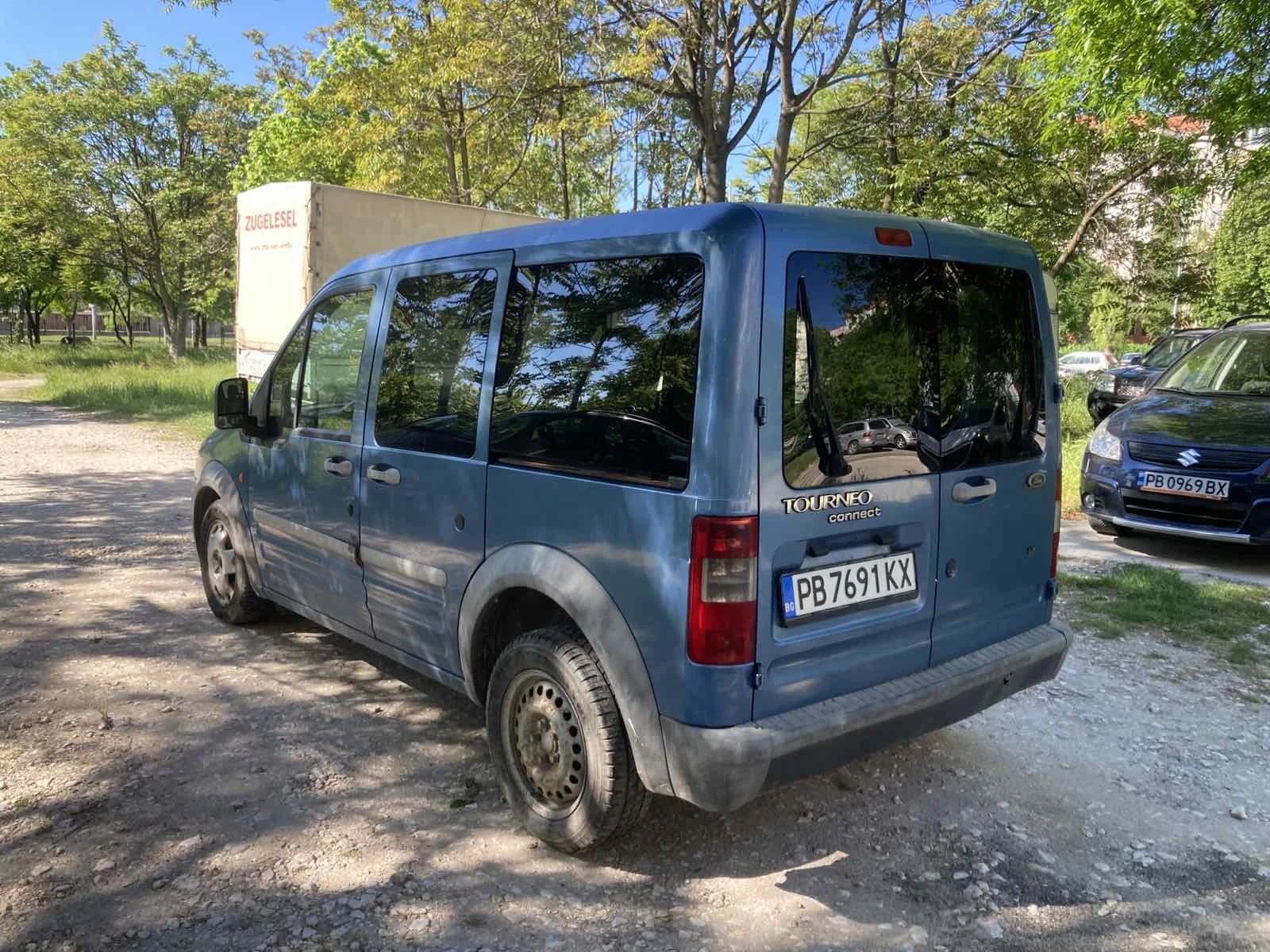 Ford Tourneo Connect 1.7D, снимка 6 - Автомобили и джипове - 54590030