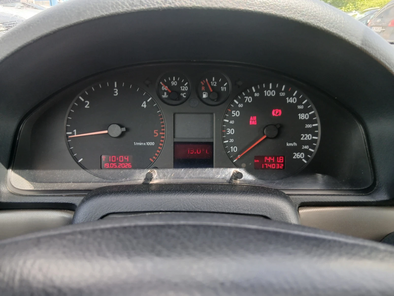 Audi A4 1.9 TDI 116 к.с. климатроник, снимка 11 - Автомобили и джипове - 54602789