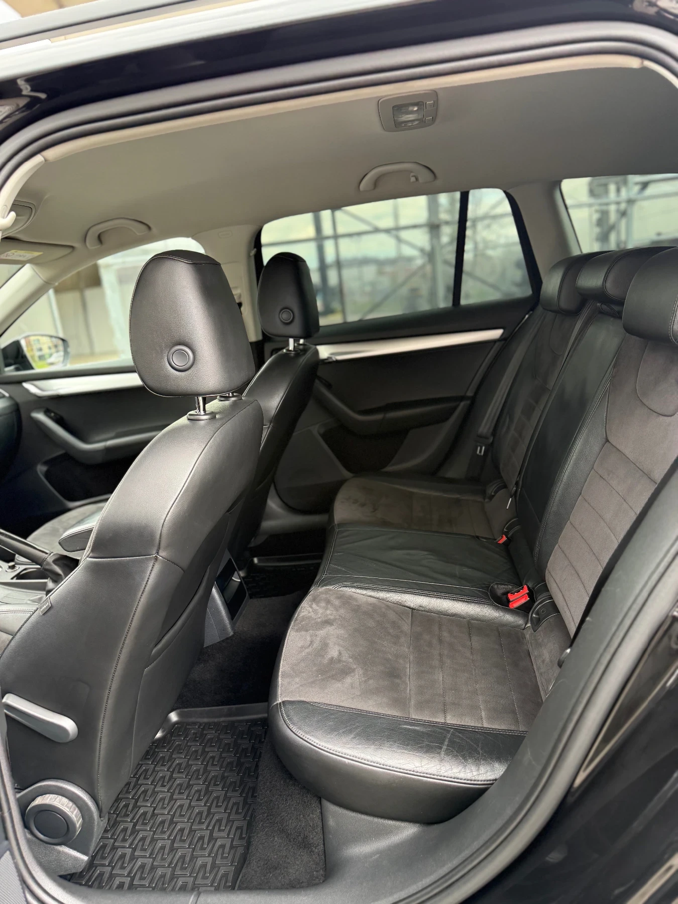 Skoda Octavia 1.5 CNG АВТОМАТ ГОТОВ ЛИЗИНГ, снимка 9 - Автомобили и джипове - 54634848