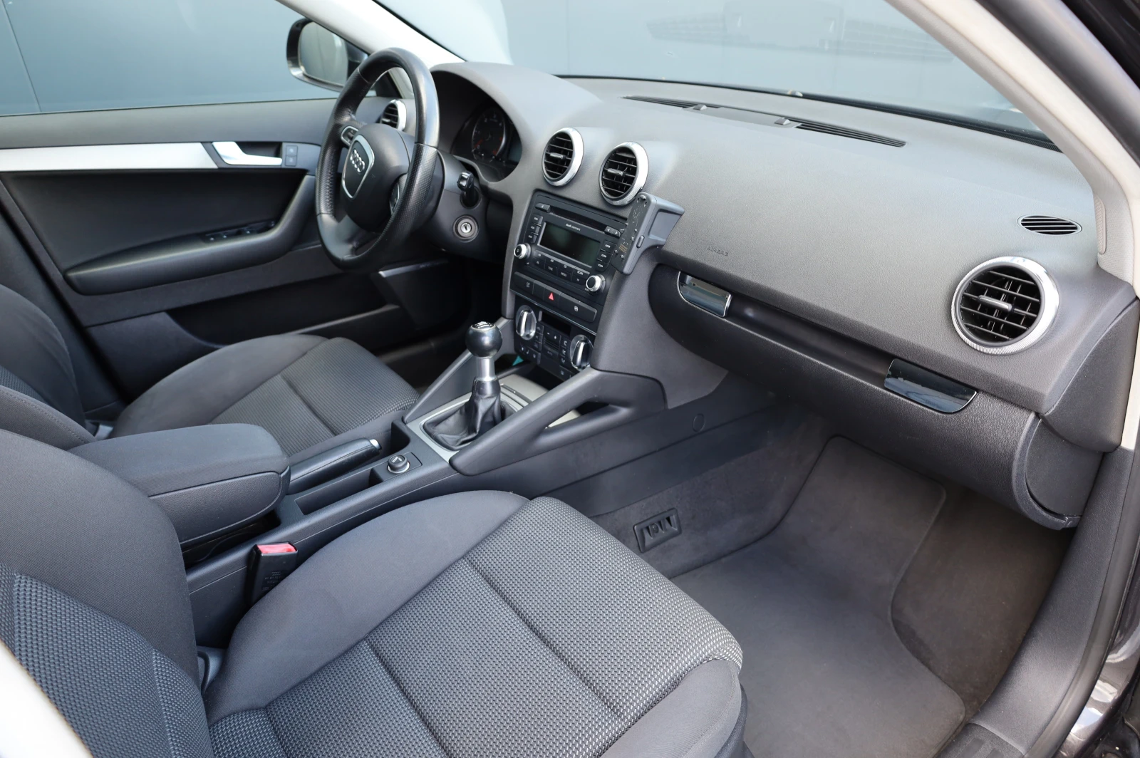 Audi A3 FACELIFT* 2.0TDI-170P.S* BOSE* LED LIGHTS* , снимка 12 - Автомобили и джипове - 54978878