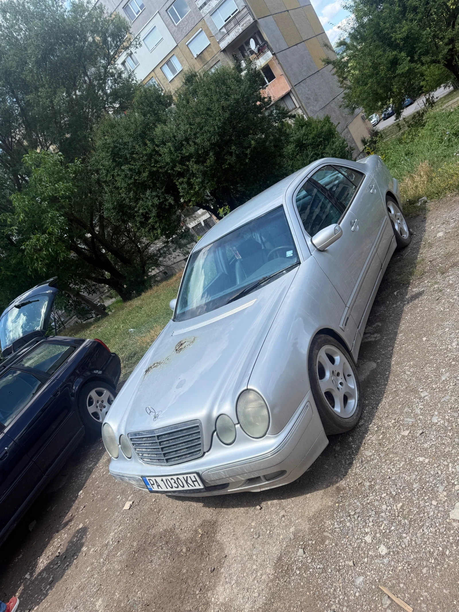 Mercedes-Benz E 320