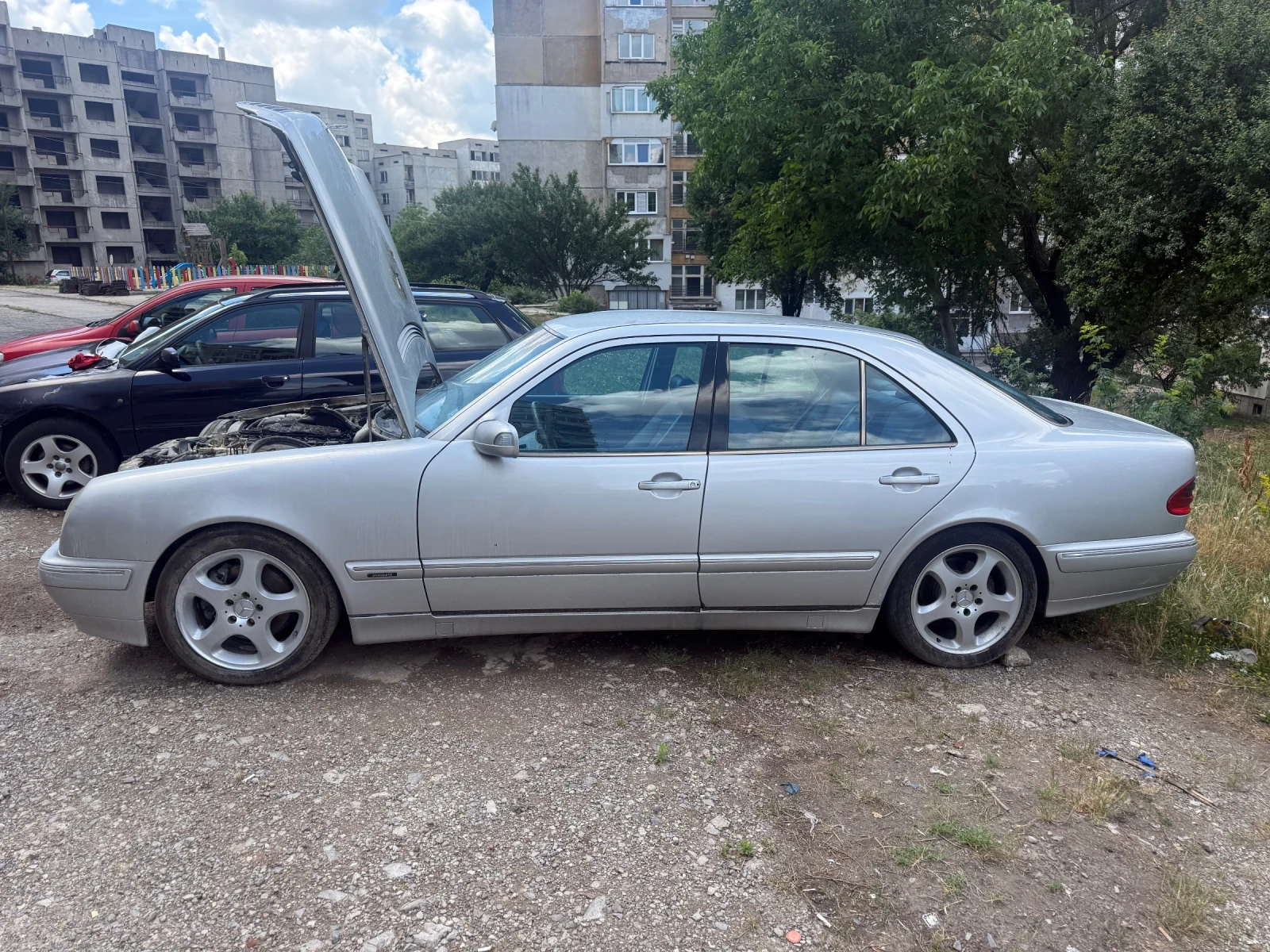 Mercedes-Benz E 320, снимка 11 - Автомобили и джипове - 55253232