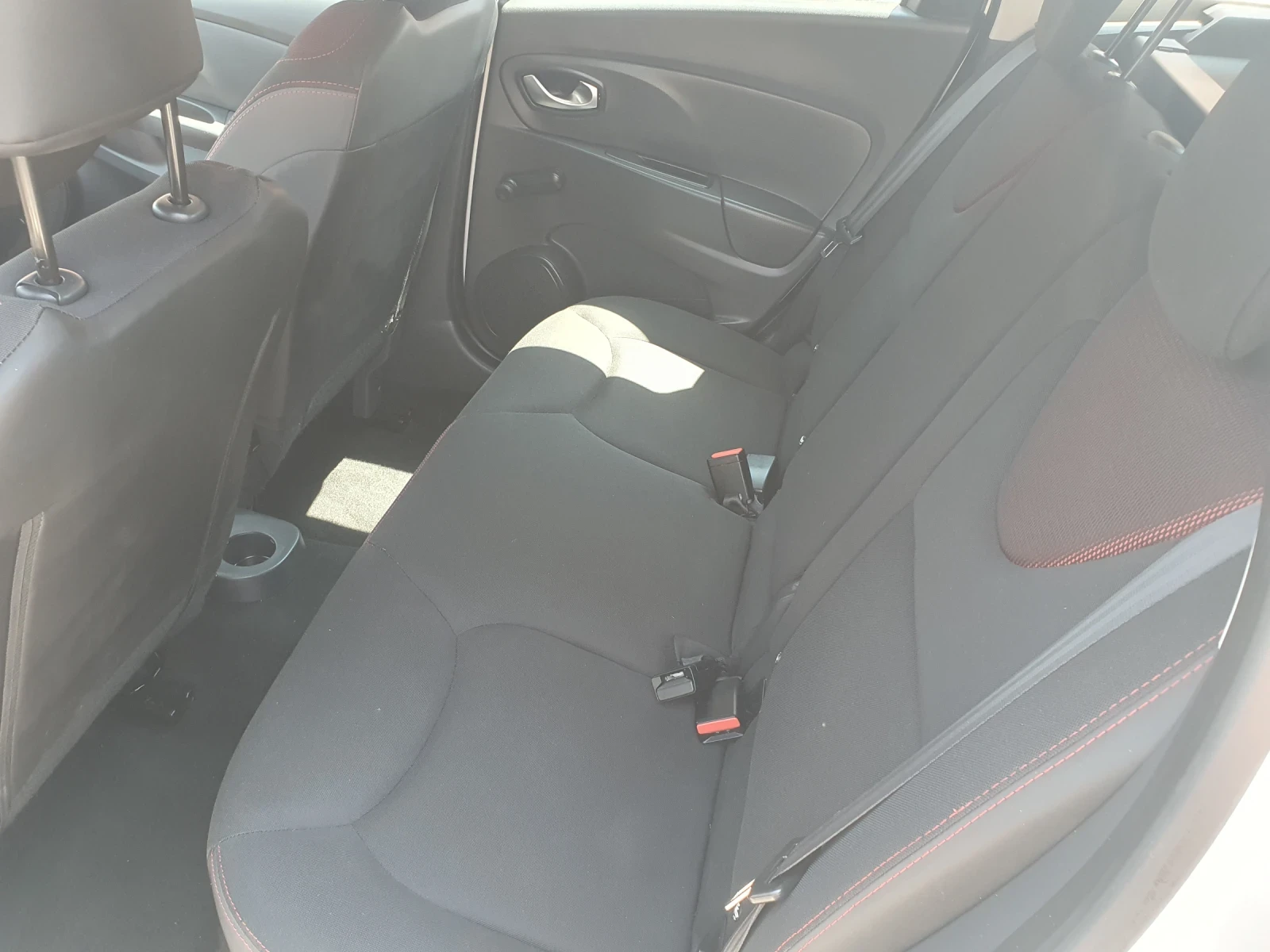 Renault Clio, снимка 3 - Автомобили и джипове - 55386306