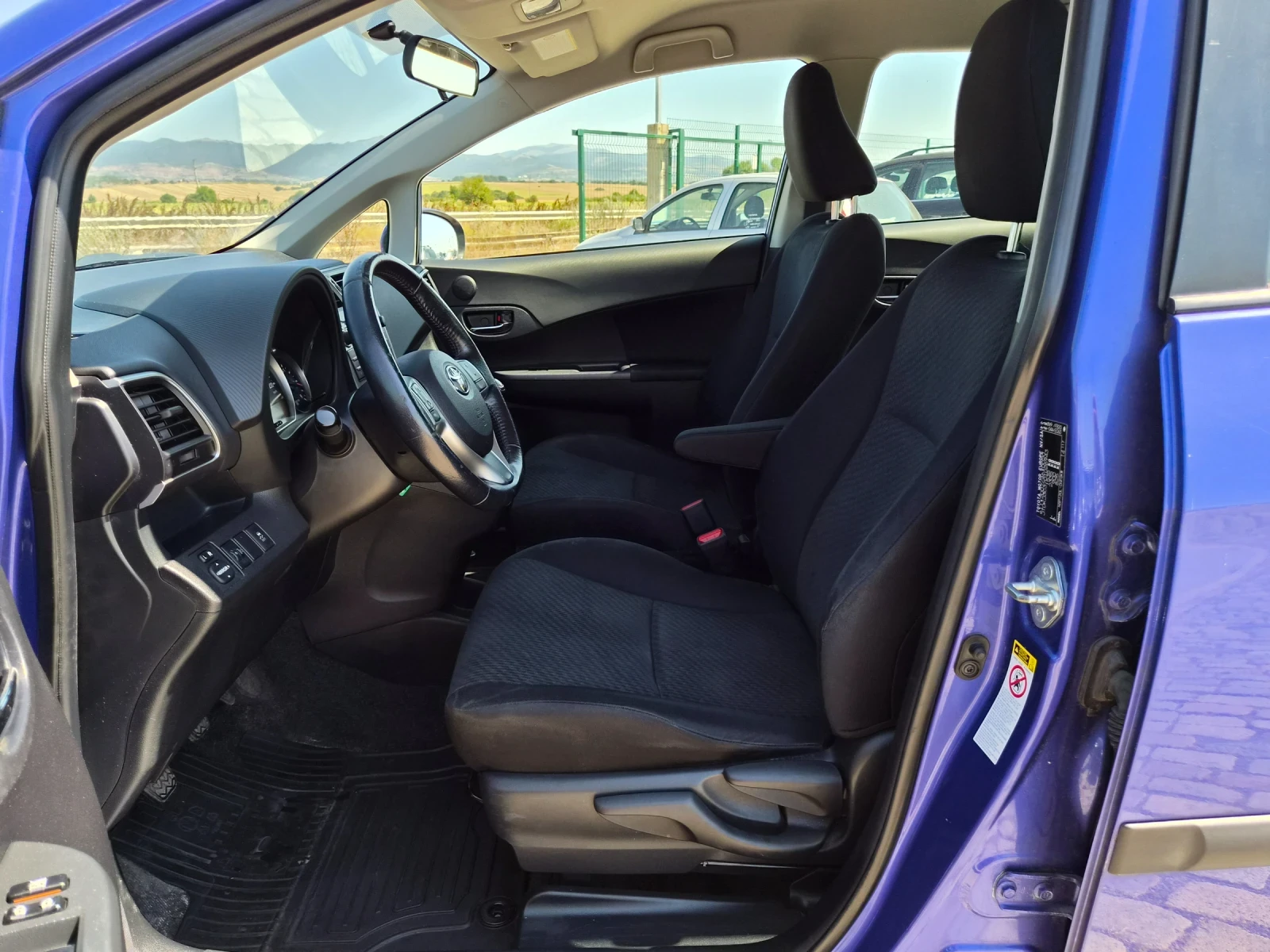 Toyota Verso S 1.33i 99кс ЕВРО 5 КАМЕРА РЕАЛНИ КИЛОМЕТРИ, снимка 11 - Автомобили и джипове - 55619427