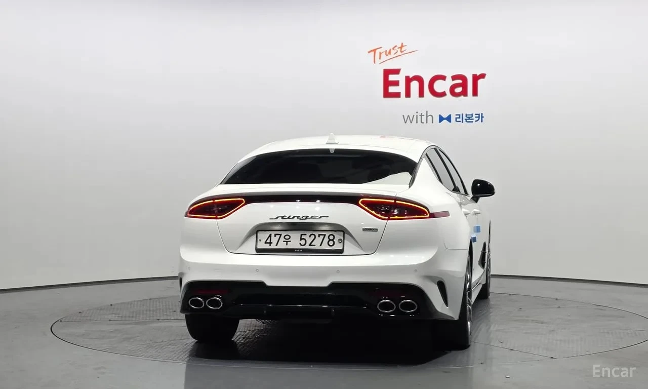 Kia Stinger * 2.0 Turbo AWD * БЕЗ ПЪРВОНАЧАЛНА ВНОСКА, снимка 4 - Автомобили и джипове - 55834123