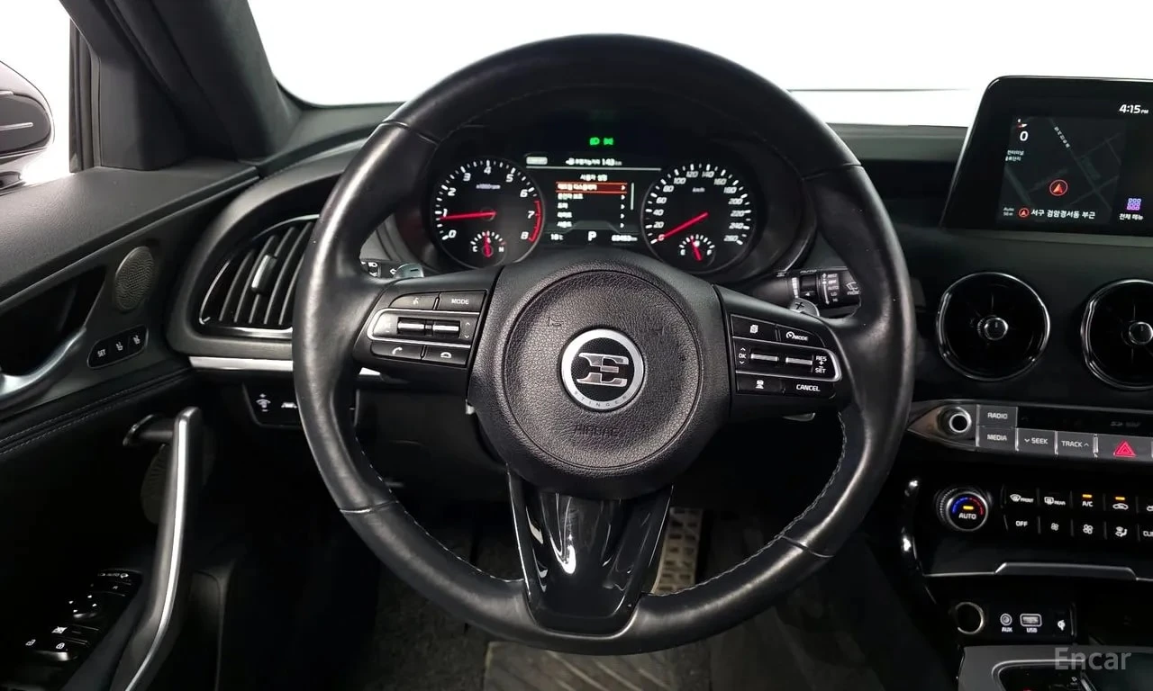 Kia Stinger * 2.0 Turbo AWD * БЕЗ ПЪРВОНАЧАЛНА ВНОСКА, снимка 12 - Автомобили и джипове - 55834123