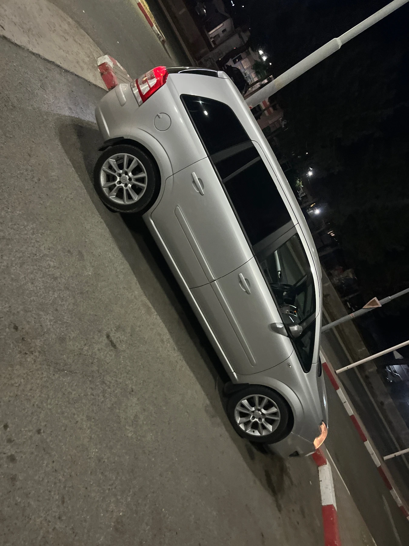 Opel Zafira 1.9 6+ 1, снимка 3 - Автомобили и джипове - 55959257