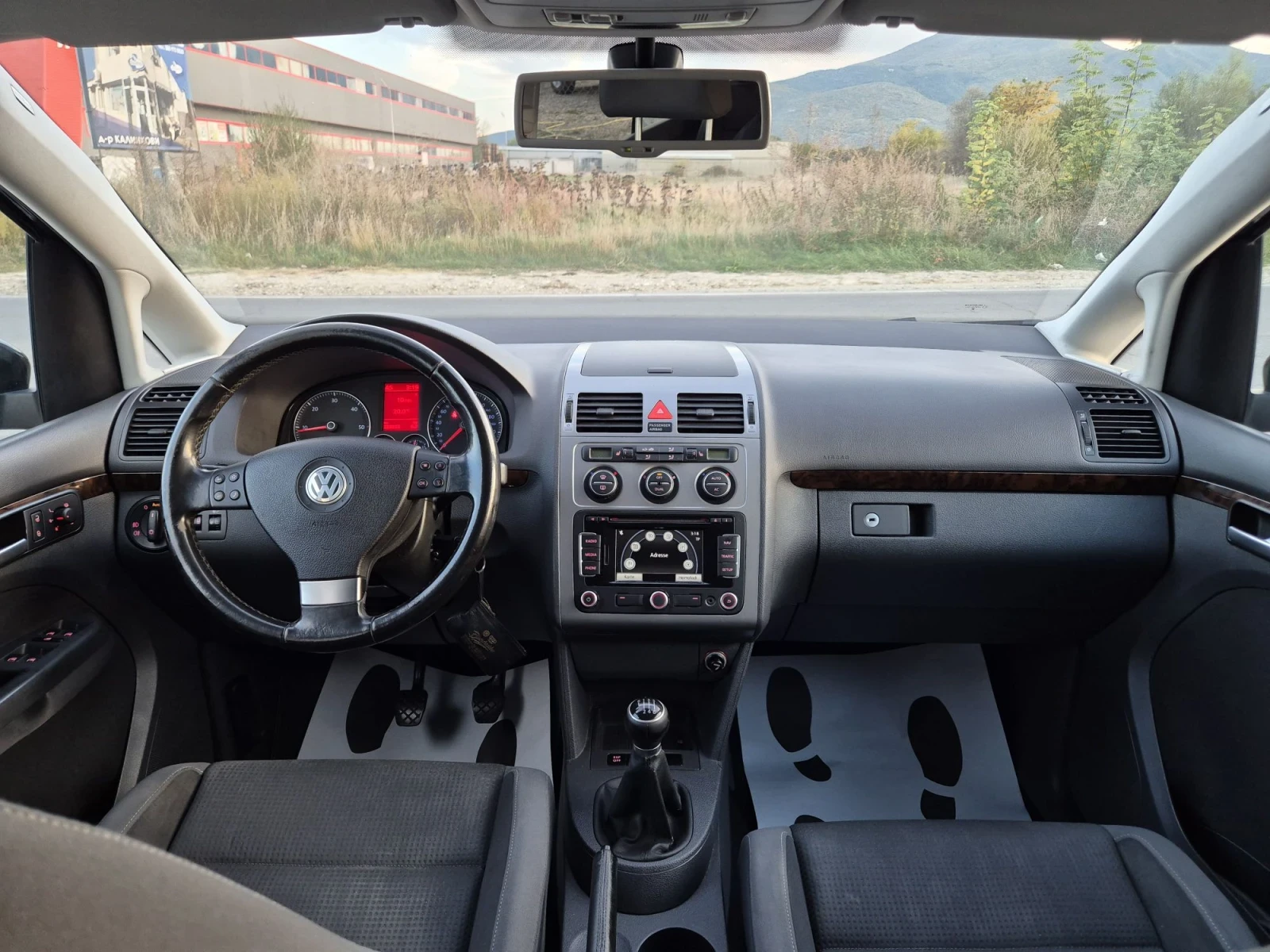 VW Touran 2.0 tdi 140 k.c. * 8 �������* ��� | Mobile.bg � ����������� 13
