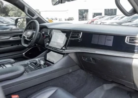 Jeep Grand Wagoneer 5.7 HEMI * 7 МЕСТА * ОБДУХВАНЕ * ТВ * CARFAX * , снимка 10