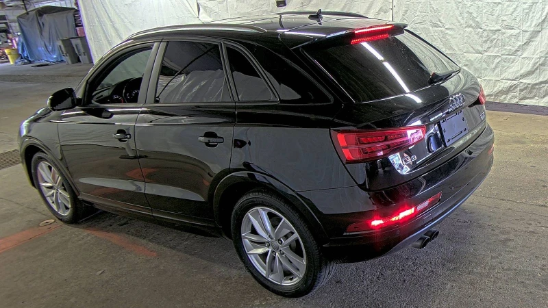 Audi Q3 2.0T* подгряване* keyless* , снимка 2 - Автомобили и джипове - 47336145