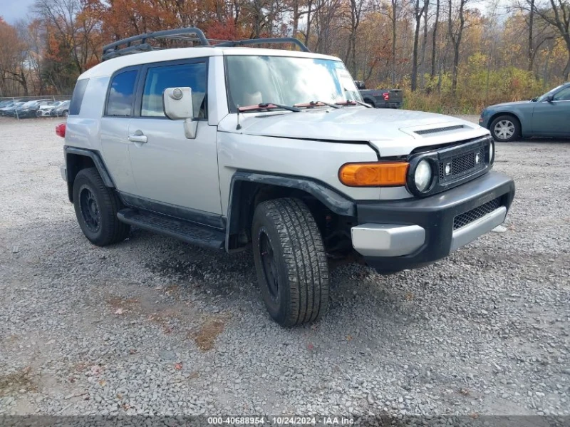 Toyota Fj cruiser 2011 Toyota FJ Cruiser wRear Doors, снимка 8 - Автомобили и джипове - 48106557