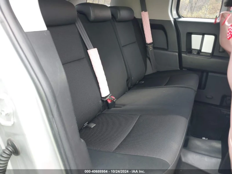 Toyota Fj cruiser 2011 Toyota FJ Cruiser wRear Doors, снимка 6 - Автомобили и джипове - 48106557