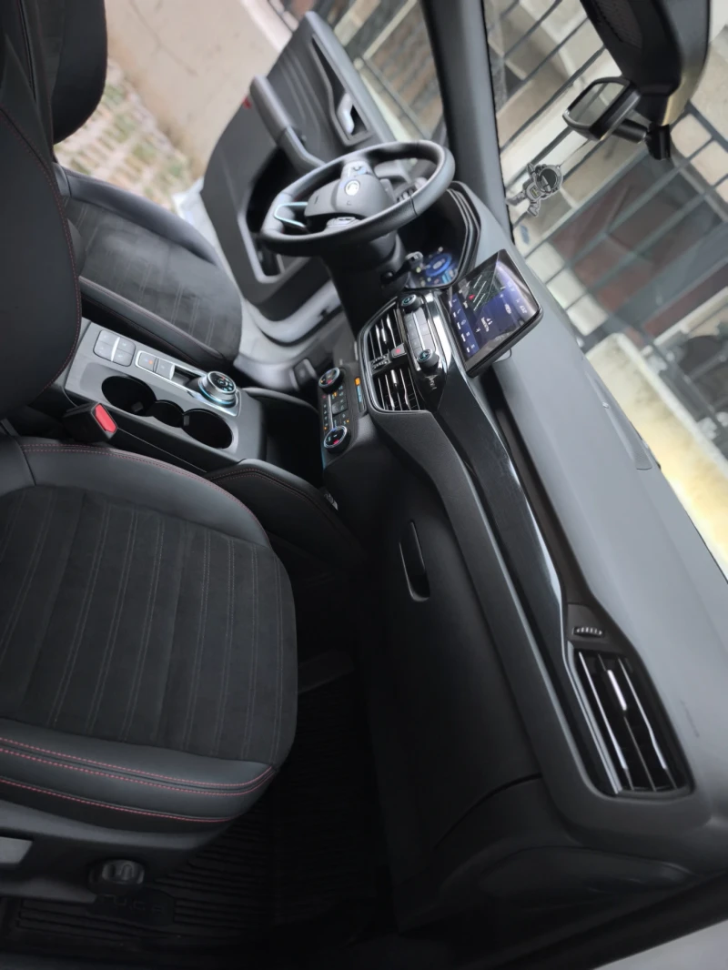 Ford Kuga ST-LINE X, 4WD 2.5 FHEV - BLACK PACK EDITION, снимка 12 - Автомобили и джипове - 52230225