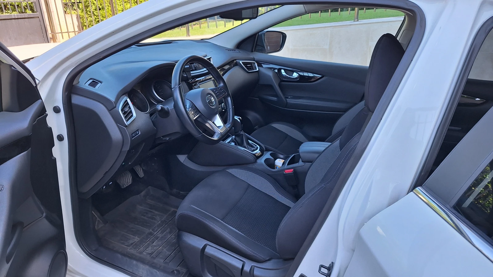 Nissan Qashqai 1.3 DIG-T Acenta Plus 7A/T - изображение 6