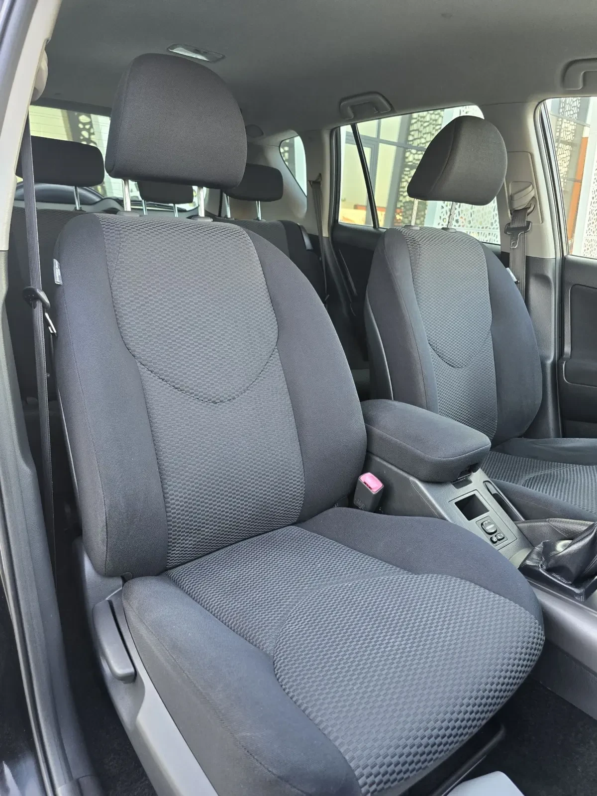 Toyota Rav4 2.2D4D Keyless - изображение 10