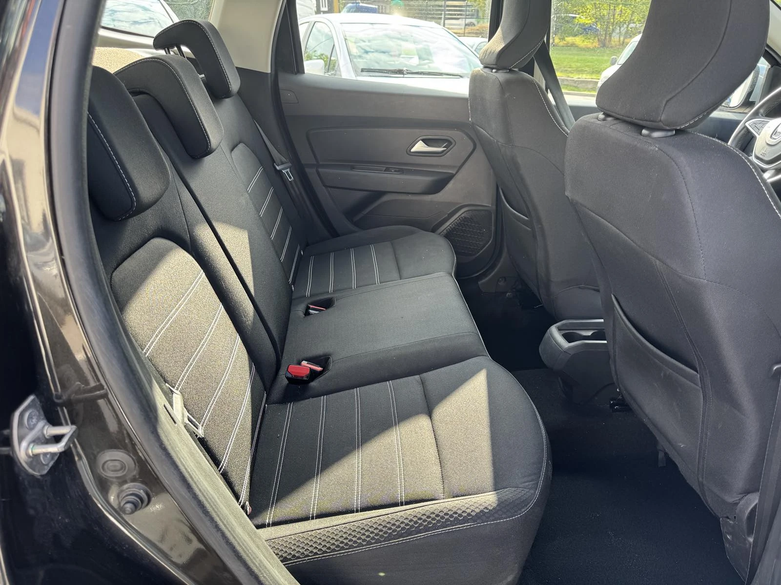 Dacia Duster 1.0TCe 90k.c. LPG - изображение 10