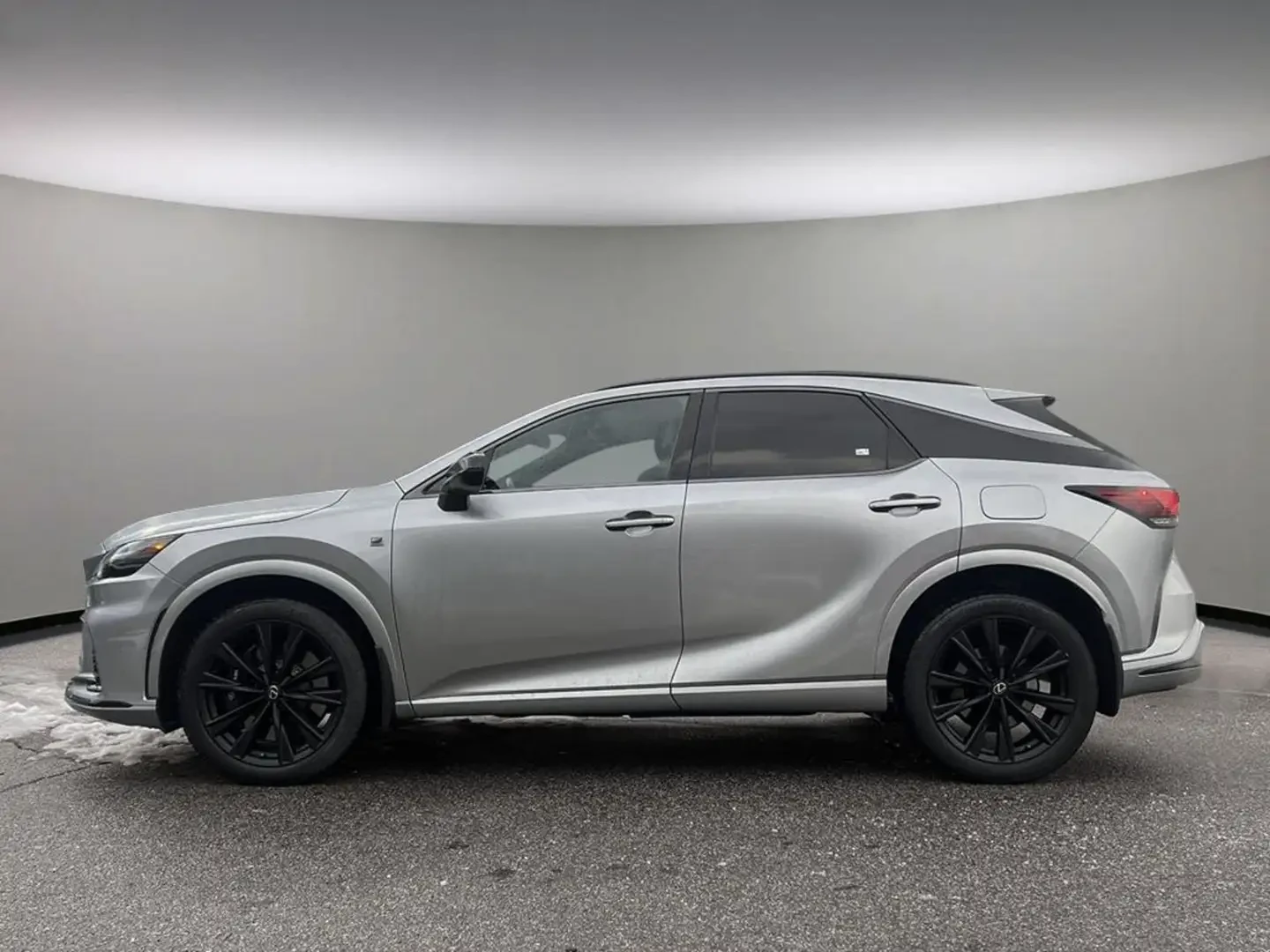 Lexus RX 500h F-SPORT/KEYLESS/LANE ASSIST/ПОДГРЕВ/ОБДУХВАНЕ  - изображение 6