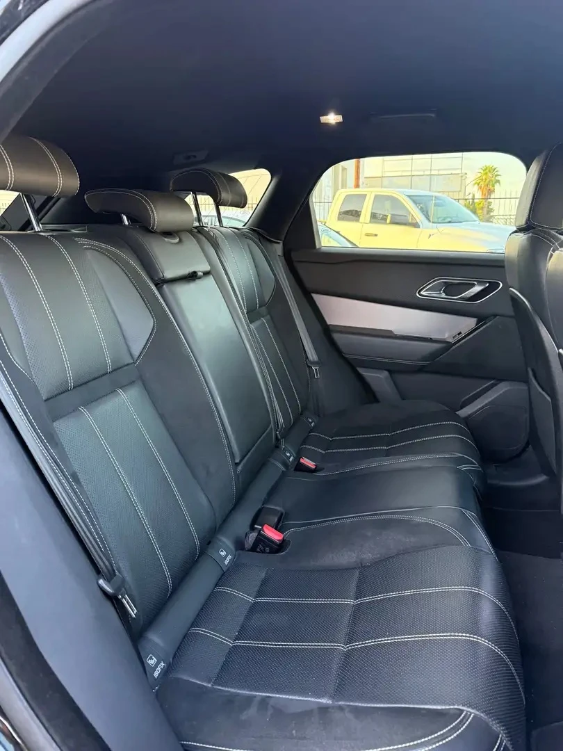 Land Rover Range Rover Velar  2.0d R-Dynamic - изображение 8