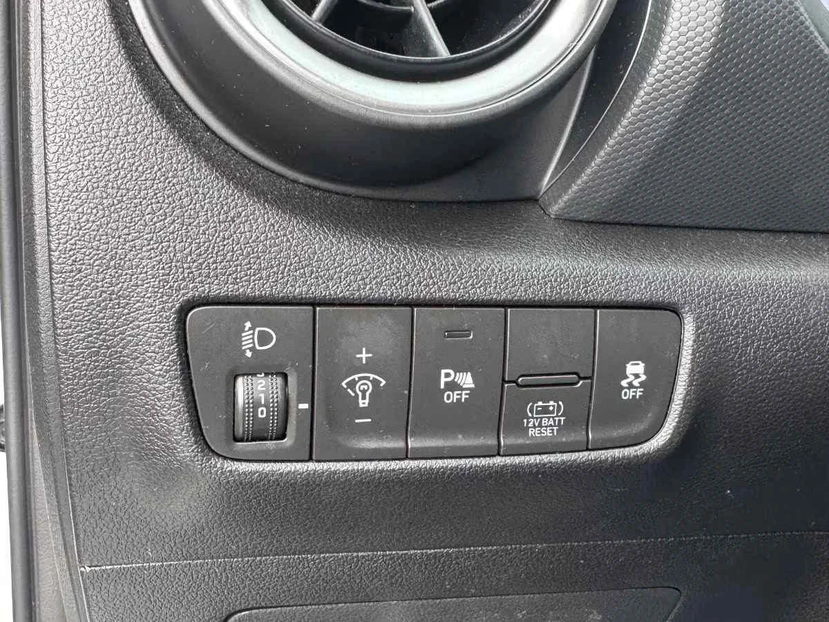 Hyundai Kona 1.6 GDI HEV Hybrid 2022г., снимка 12 - Автомобили и джипове - 54196834