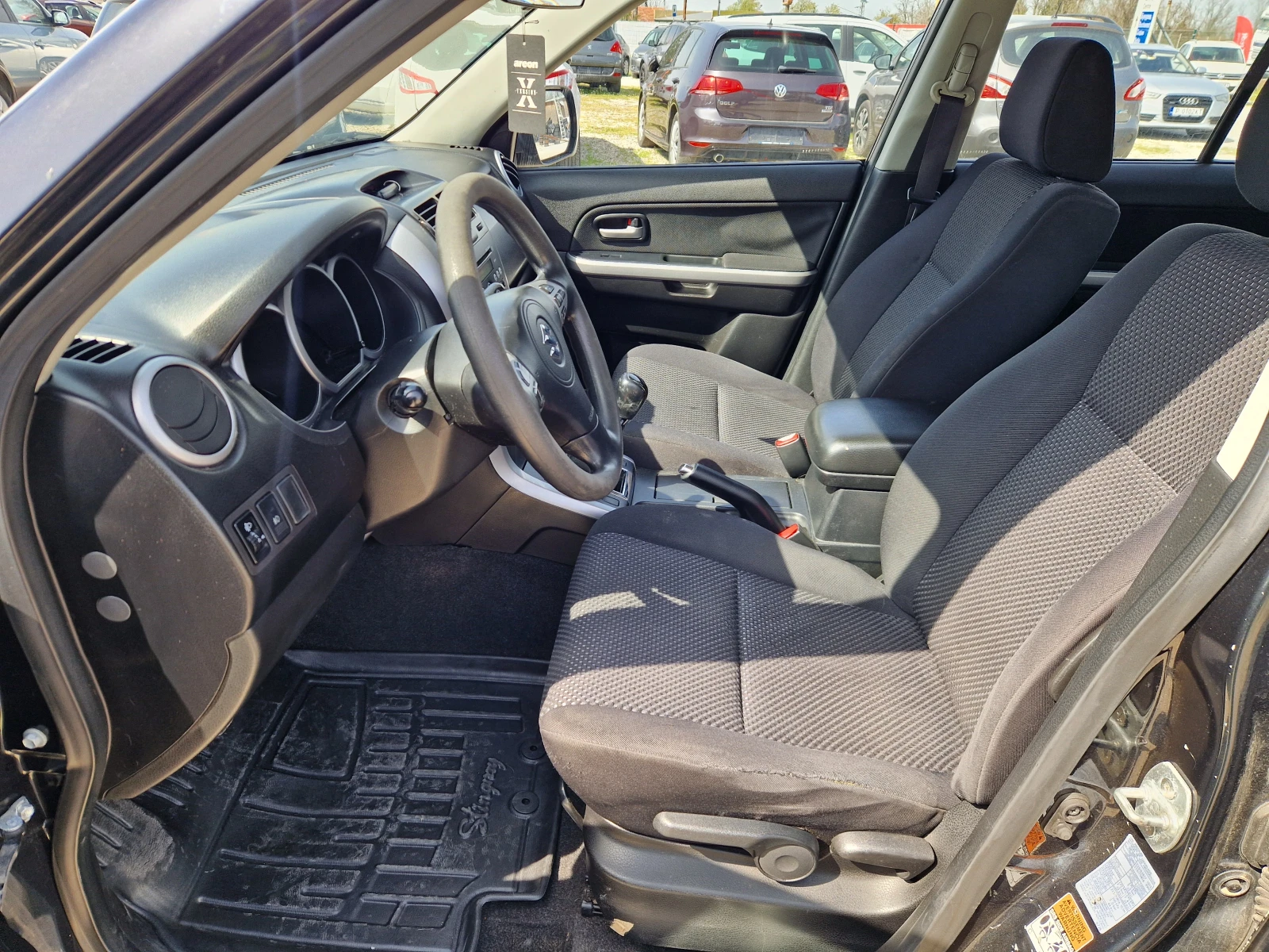 Suzuki Grand vitara 1.9DDIS/4X4, снимка 9 - Автомобили и джипове - 54211362