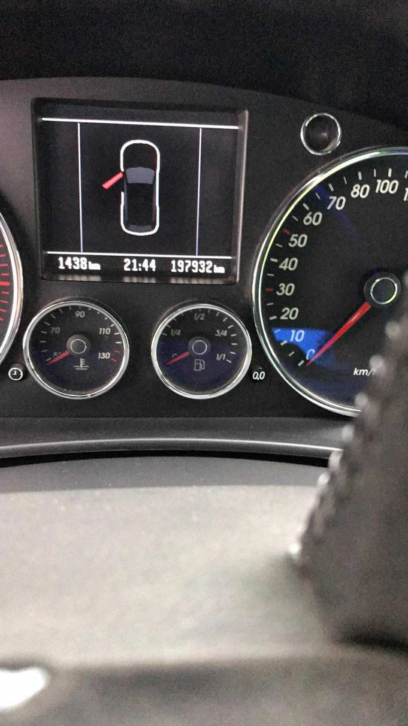 VW Touareg 2.5D, снимка 5 - Автомобили и джипове - 54804730