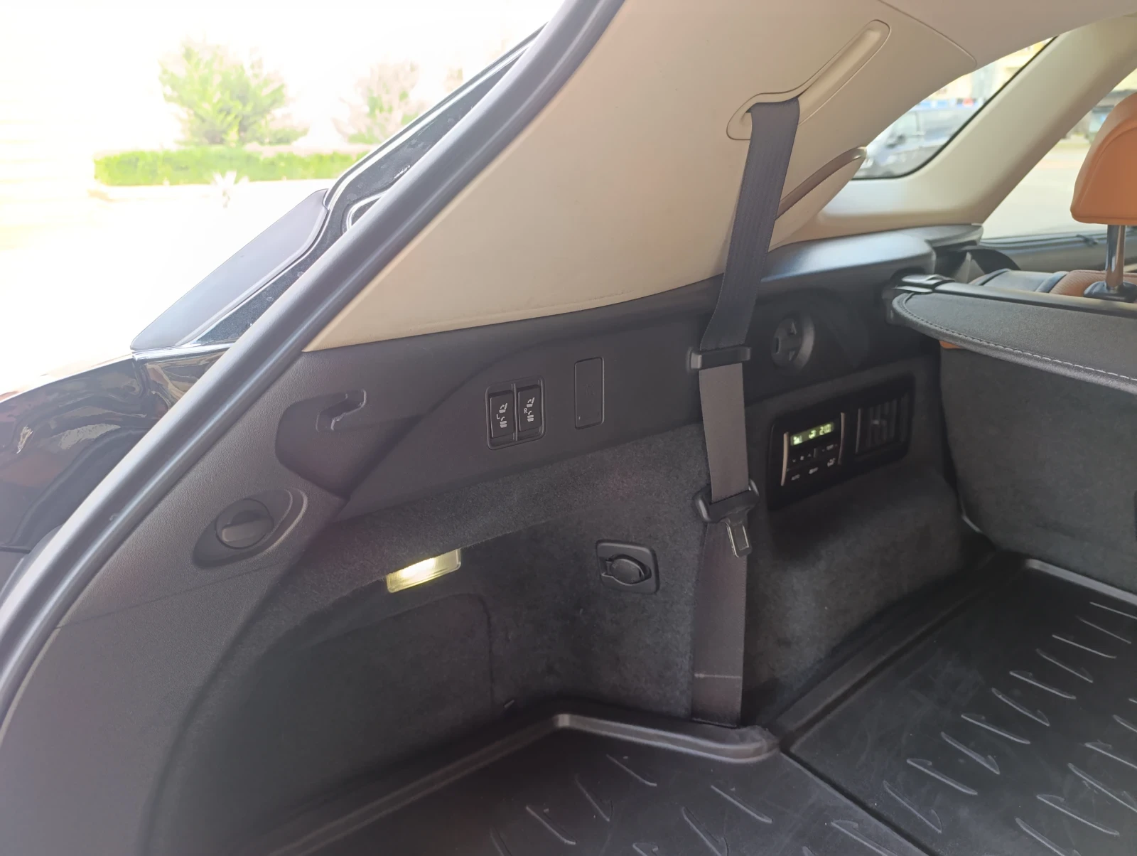 Lexus RX 450h plus Luxury 7 места !!!, снимка 8 - Автомобили и джипове - 55416014