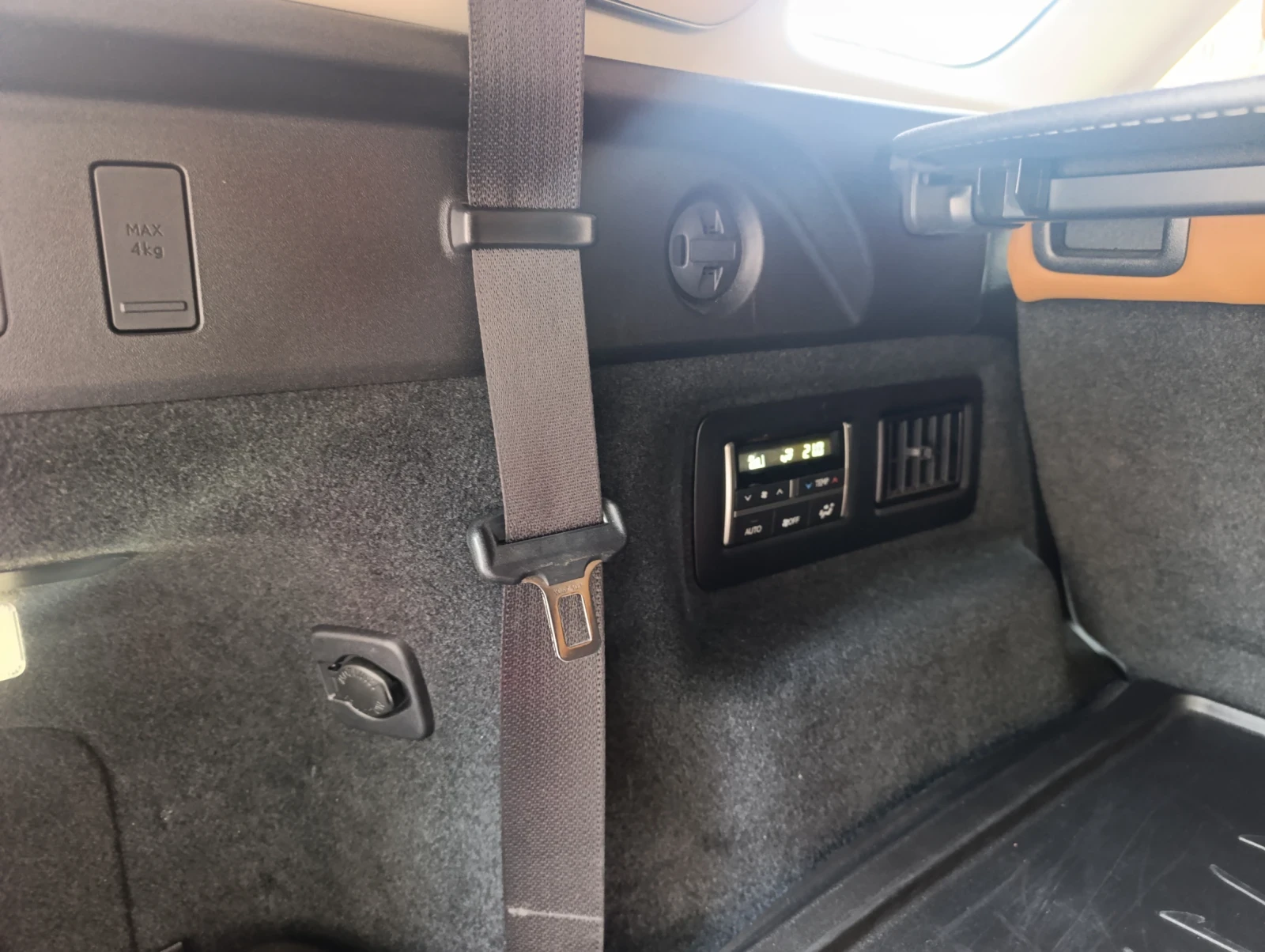 Lexus RX 450h plus Luxury 7 места !!!, снимка 9 - Автомобили и джипове - 55416014