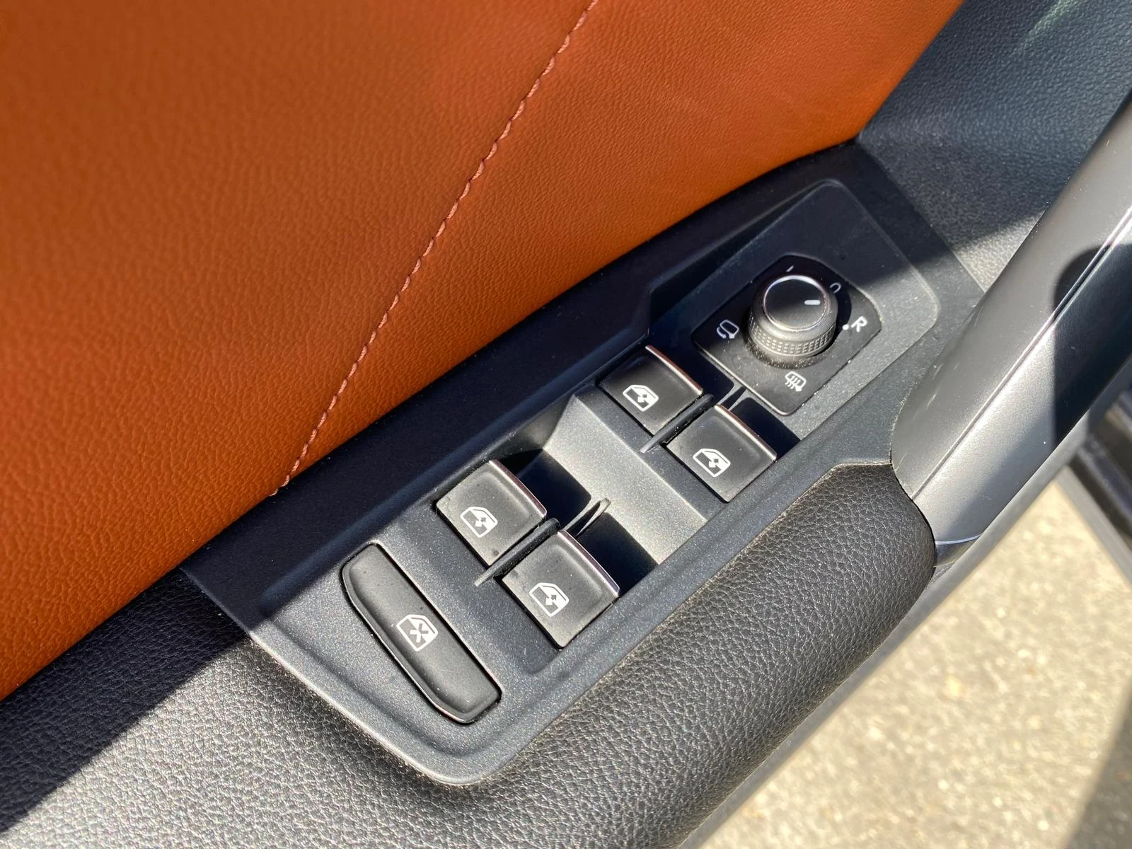 VW Tiguan DIGITAL 190к.с., снимка 11 - Автомобили и джипове - 55965389