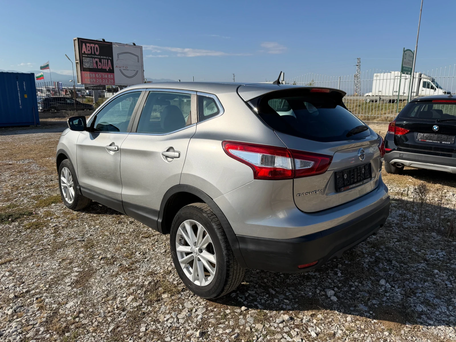 Nissan Qashqai 1.5 DCI, снимка 7 - Автомобили и джипове - 56606563