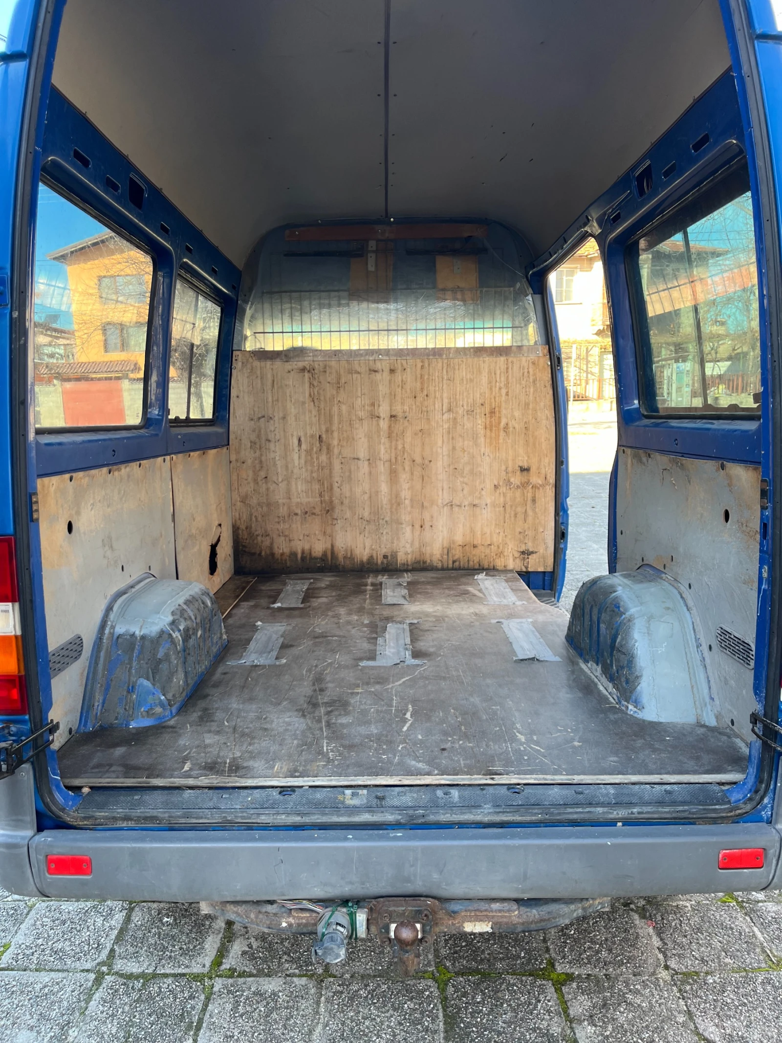 Mercedes-Benz 212 D | Mobile.bg   12