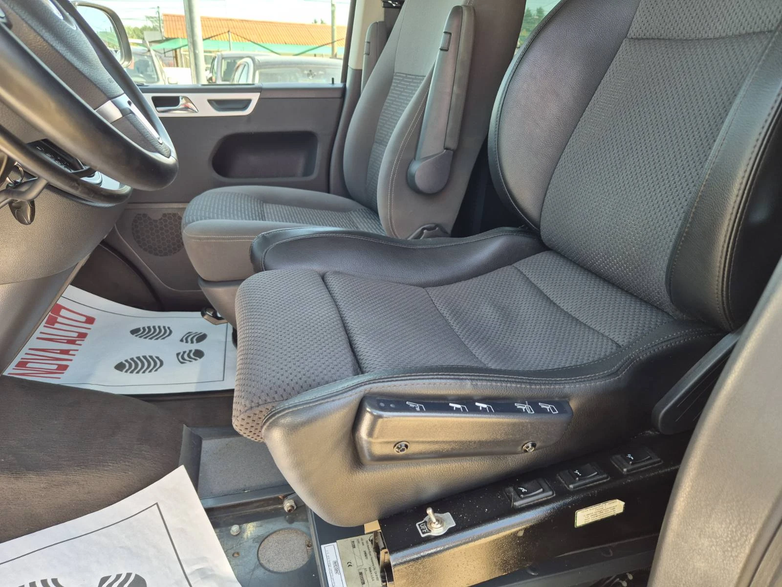 VW Multivan 2.0D-DSG - изображение 7