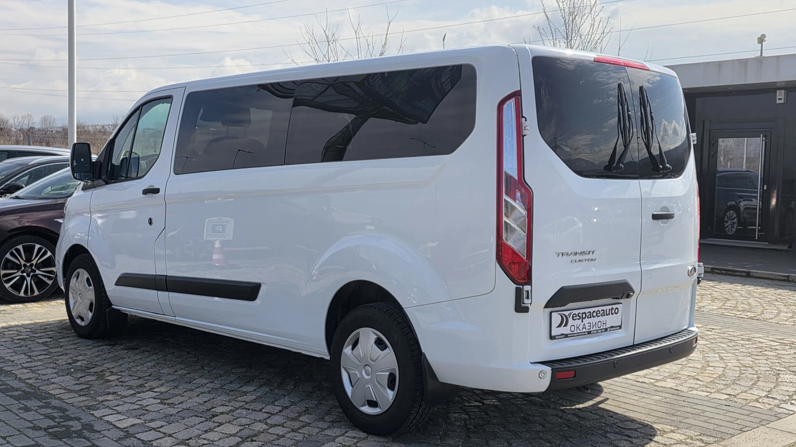 Ford Transit Custom 320 L2H1, снимка 6 - Бусове и автобуси - 53721794